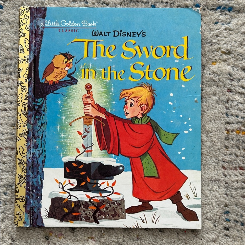 Walt Disney's The Sword in the Stone Storybook - Red and Green Cover